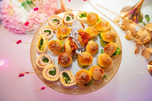 Essential Dishwasher Features for Water Conservation in High-Volume Restaurants